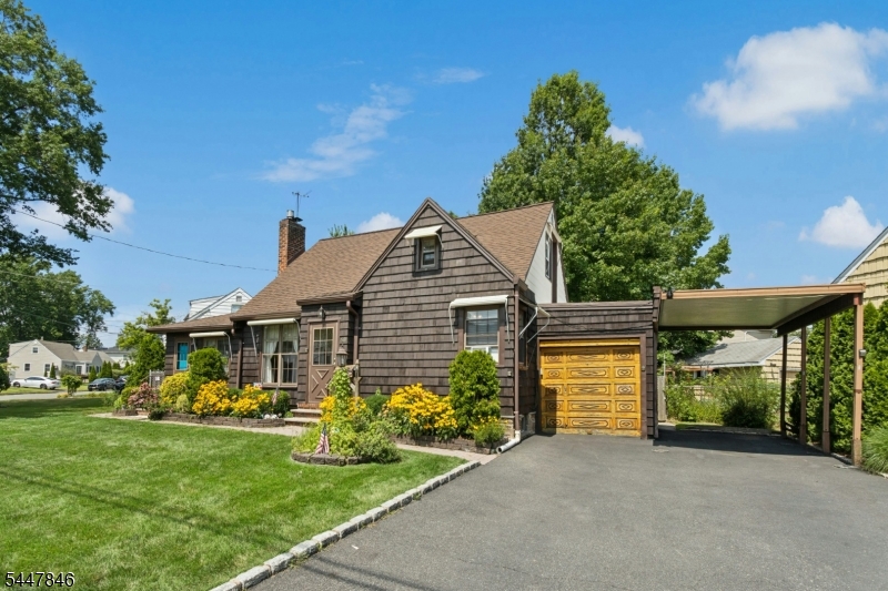 58 Furber Ave Property Photo 2