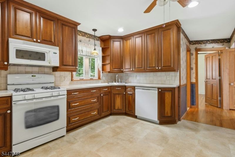 58 Furber Ave Property Photo 9