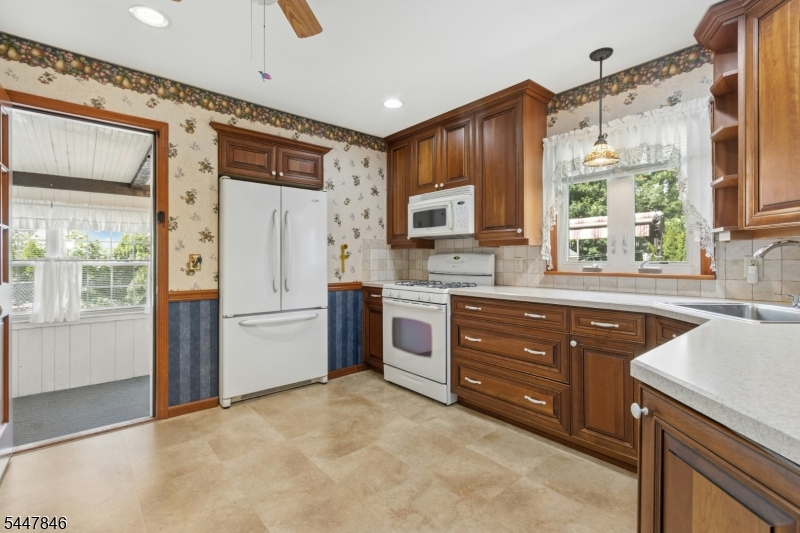 58 Furber Ave Property Photo 11