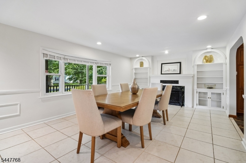 328 Hillside Ave Property Photo 4