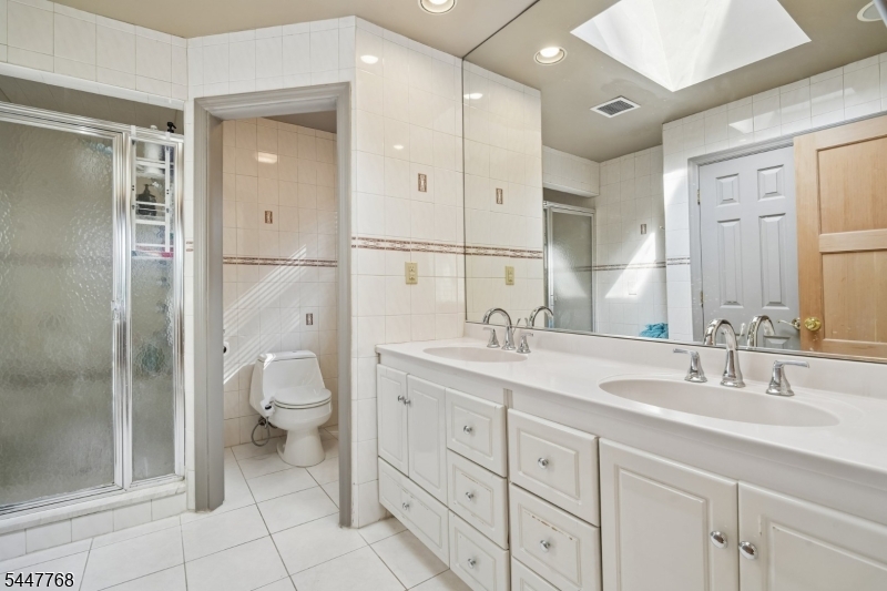 328 Hillside Ave Property Photo 12