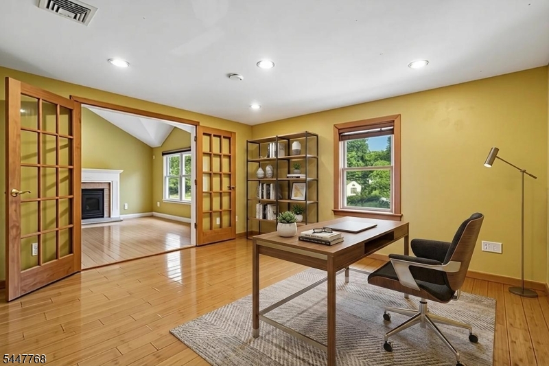 328 Hillside Ave Property Photo 17