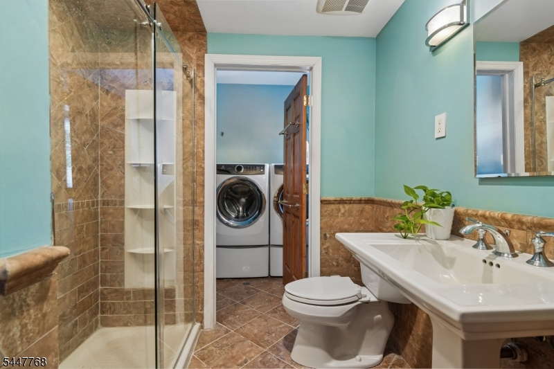 328 Hillside Ave Property Photo 19