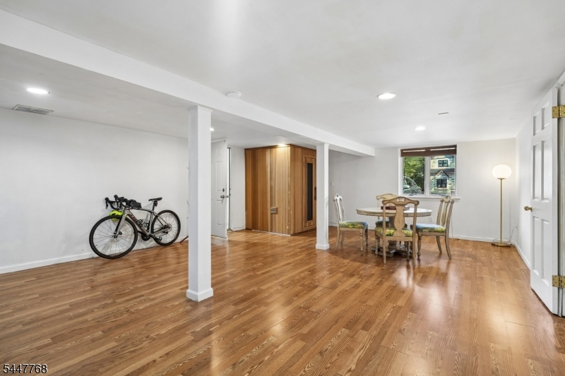 328 Hillside Ave Property Photo 26