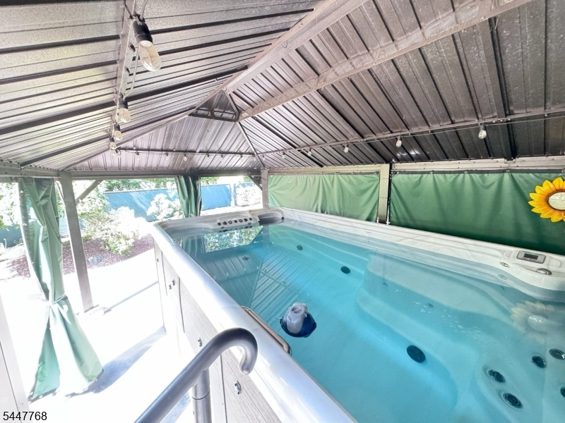 328 Hillside Ave Property Photo 30