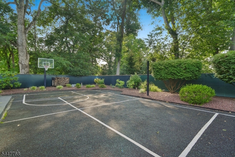 328 Hillside Ave Property Photo 33