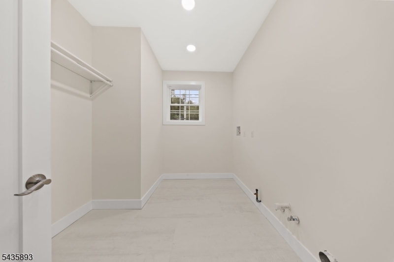 418 East Ave Property Photo 20
