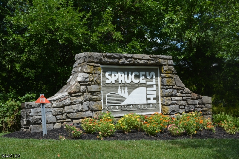 1306 Spruce Hills Dr Property Photo 1