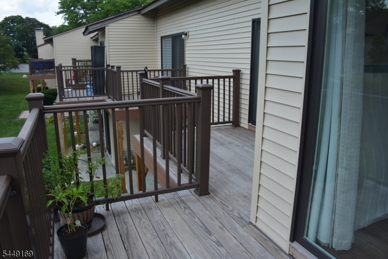 1306 Spruce Hills Dr Property Photo 11
