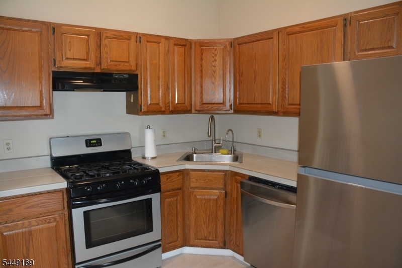 1306 Spruce Hills Dr Property Photo 15