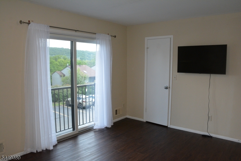 1306 Spruce Hills Dr Property Photo 18