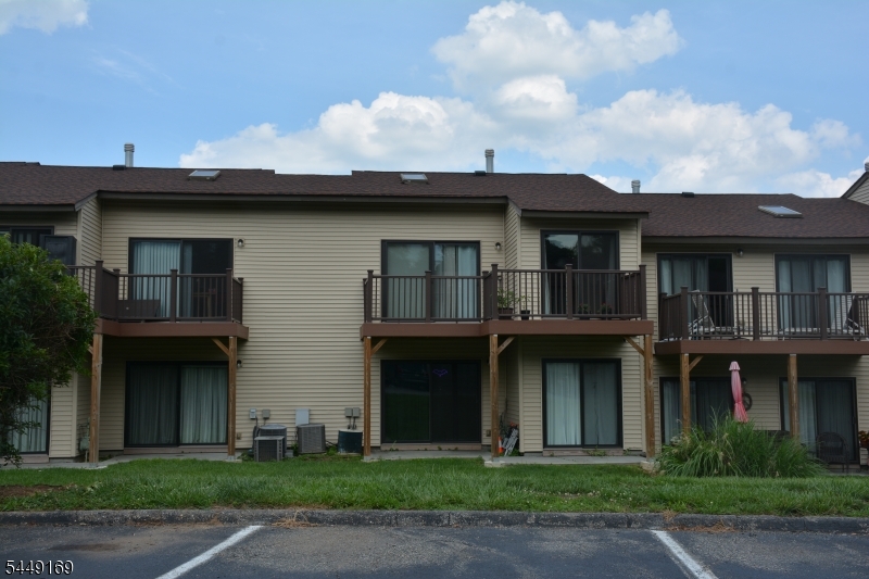 1306 Spruce Hills Dr Property Photo 22
