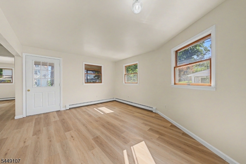 10 High St Property Photo 11
