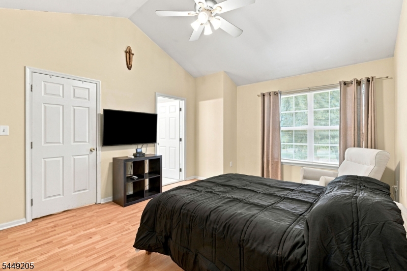 9 Gallop Ln Property Photo 15