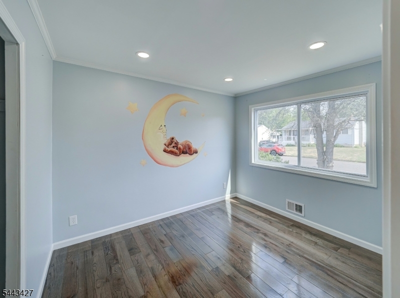 418 Harrison Ave Property Photo 17