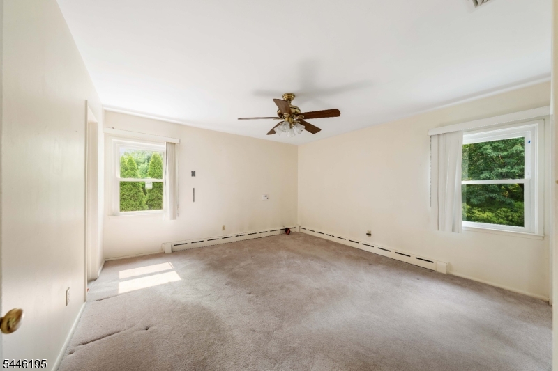 1598 Springfield Ave (1600) Property Photo 16