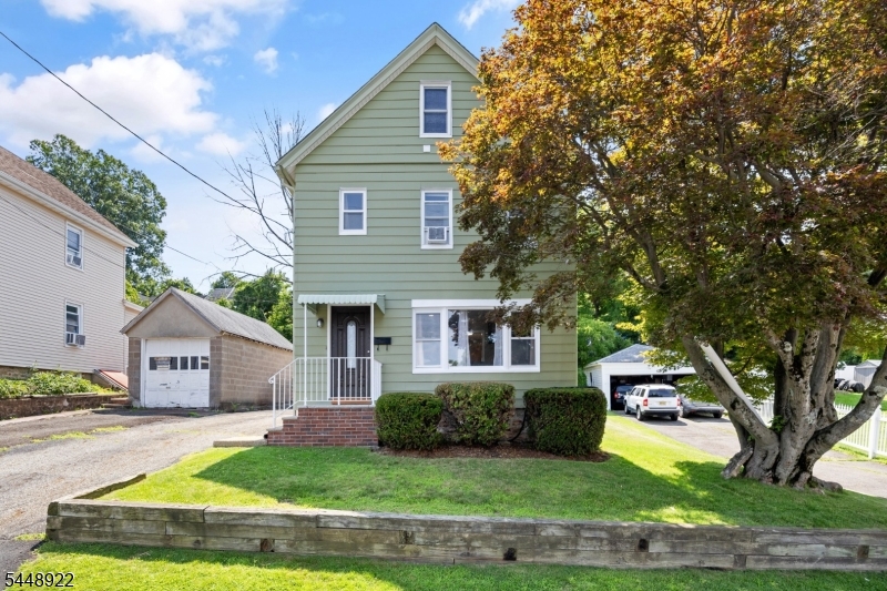 26 Liberty St Property Photo 2