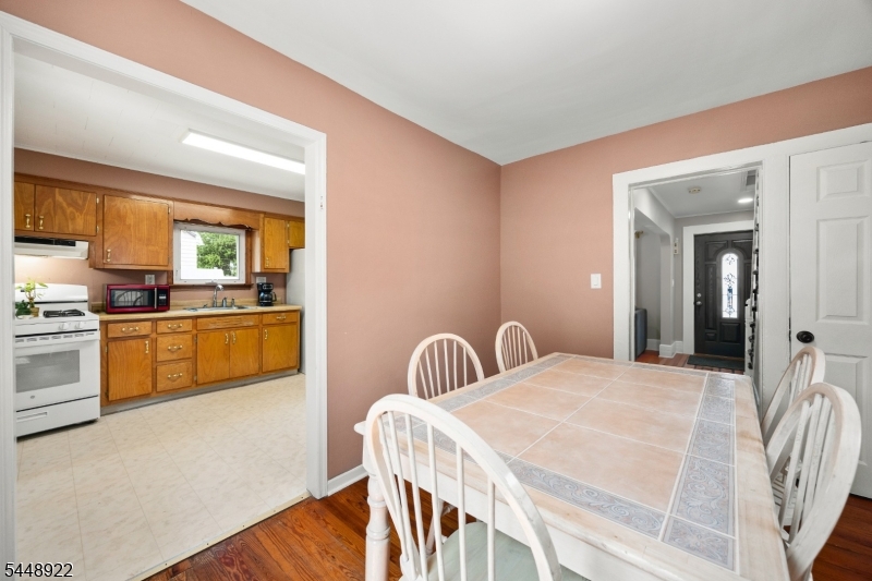 26 Liberty St Property Photo 8
