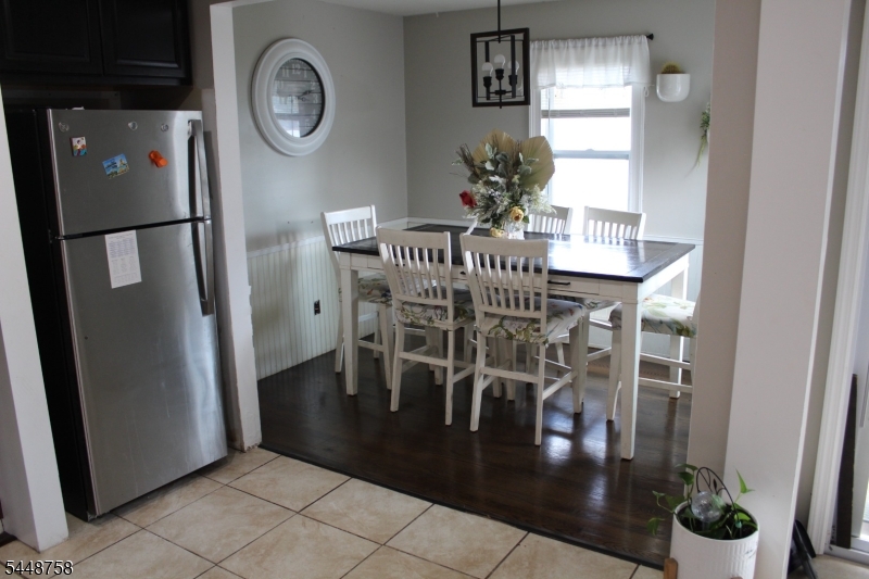 1123 Dukes Pkwy Property Photo 6