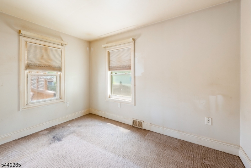43 Mason Ave Property Photo 19