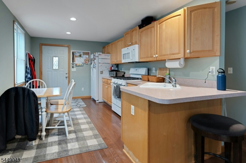 96 Macculloch Ave Property Photo 7