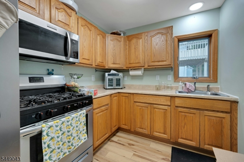 96 Macculloch Ave Property Photo 11