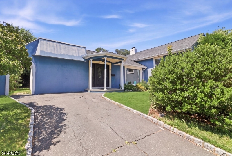 200 Mccosh Rd Property Photo 1