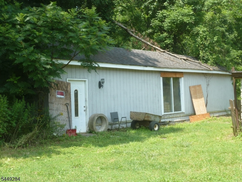 4 Smith Rd Property Photo 12