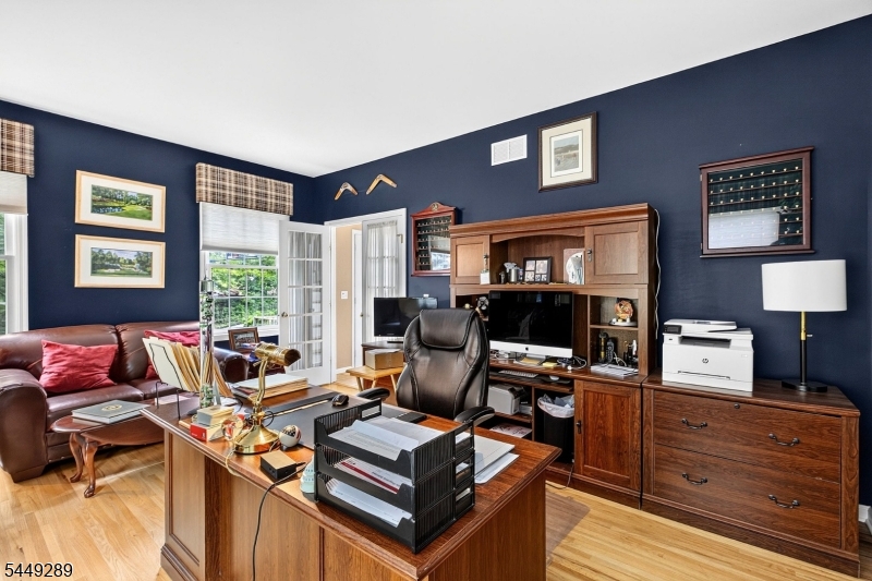 1 Stearns Ter Property Photo 4