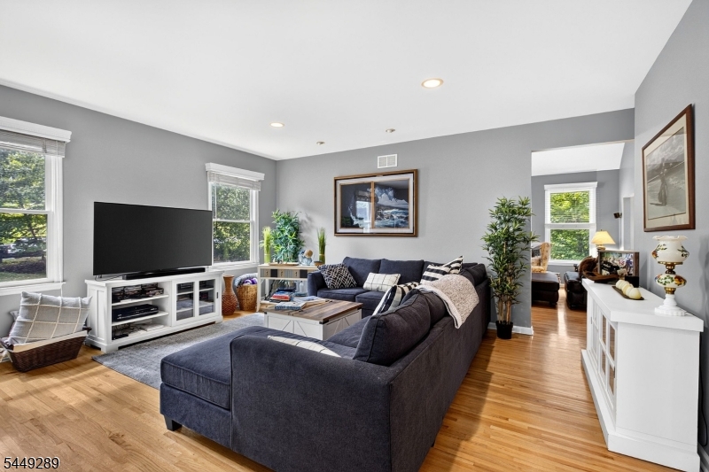 1 Stearns Ter Property Photo 7