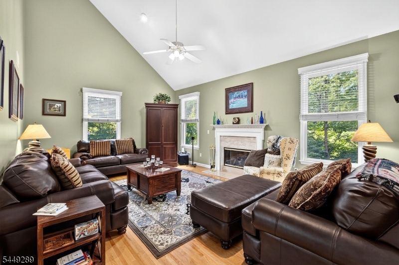 1 Stearns Ter Property Photo 8