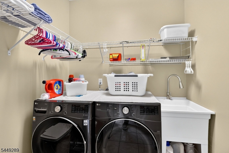 1 Stearns Ter Property Photo 24