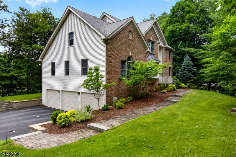 1 Stearns Ter Property Photo 31