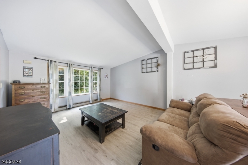 113 Deckertown Tpke Property Photo 6
