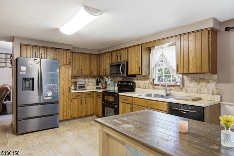 113 Deckertown Tpke Property Photo 13