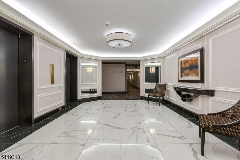 2 Claridge Dr 1ne Property Photo 5