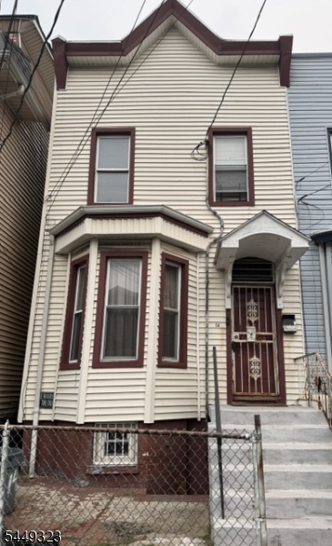 14 Wakeman Ave Property Photo 1