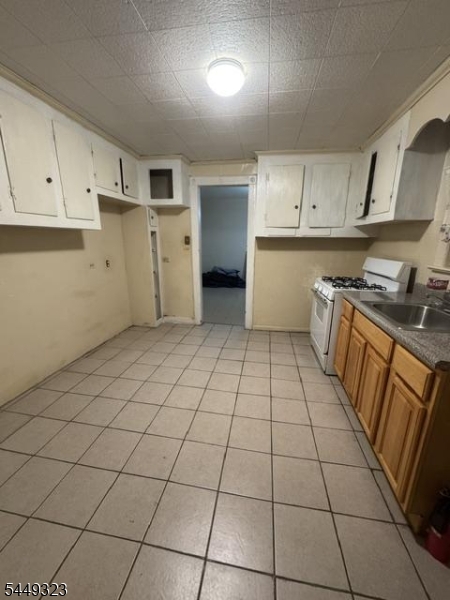 14 Wakeman Ave Property Photo 5