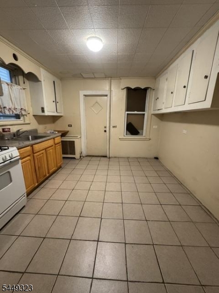 14 Wakeman Ave Property Photo 6