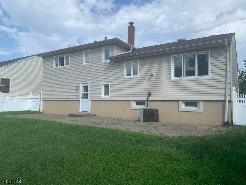 80 Kensington Ave Property Photo 4
