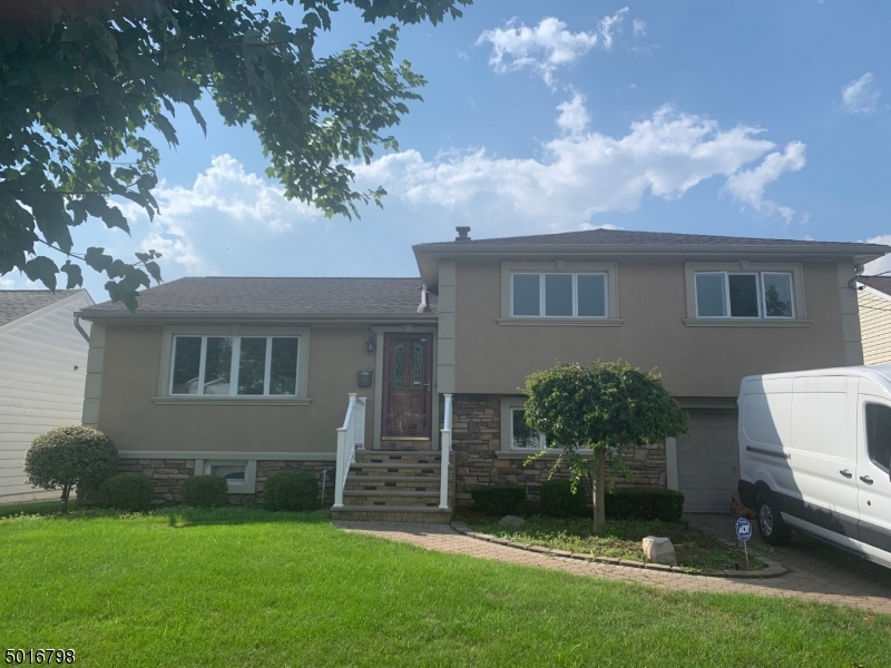 80 Kensington Ave Property Photo 6