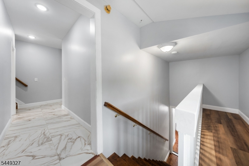 476 Bloy St Property Photo 19