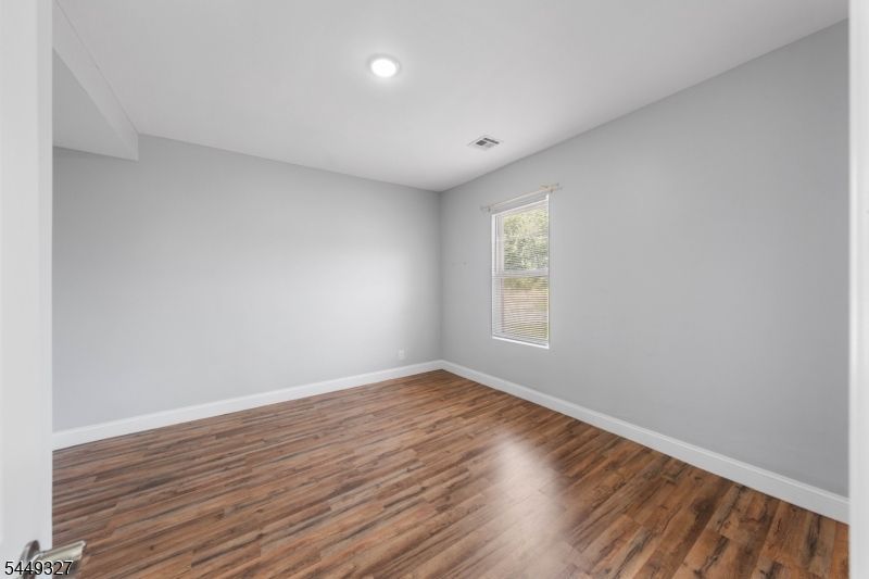 476 Bloy St Property Photo 24