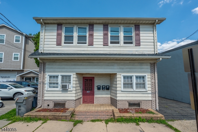 106 Broughton Ave Property Photo 1