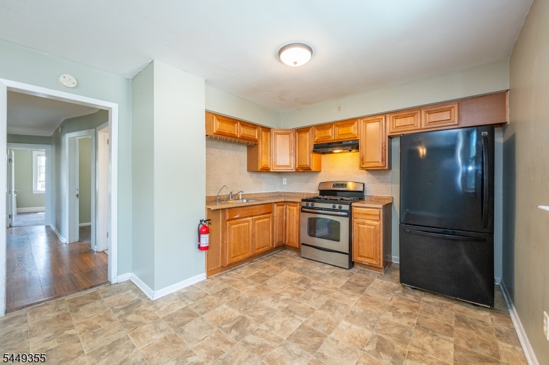 106 Broughton Ave Property Photo 2