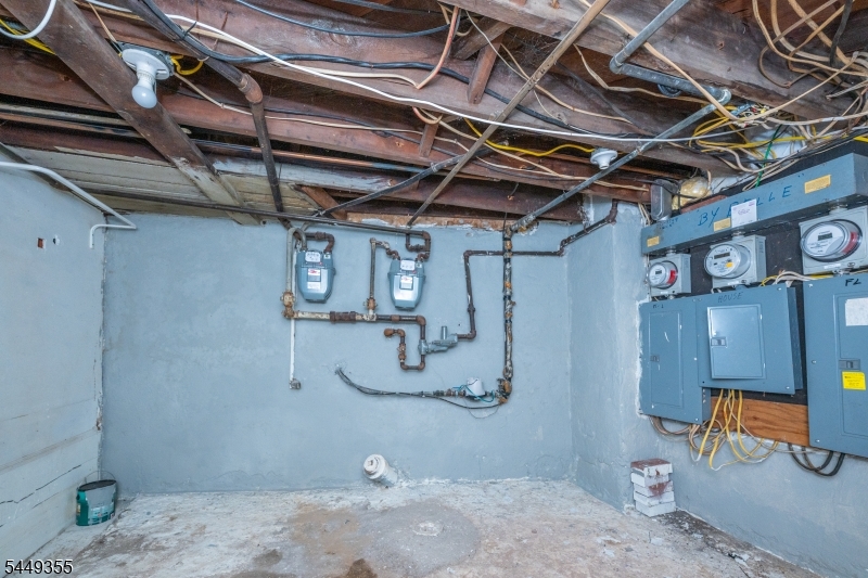 106 Broughton Ave Property Photo 18