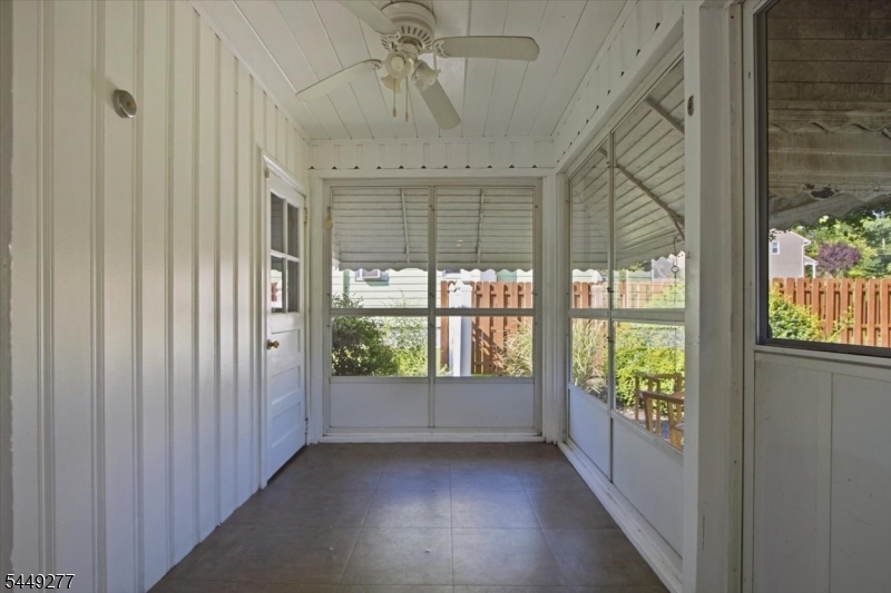 36 Oakland Ave Property Photo 12