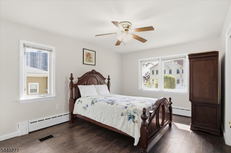 36 Oakland Ave Property Photo 14