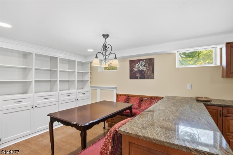 36 Oakland Ave Property Photo 29
