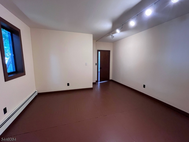 64 Clifton Blvd Property Photo 3